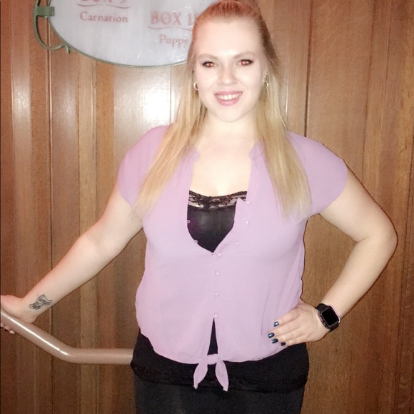 Meet your Posher, Michaela - Picture 3 of 3